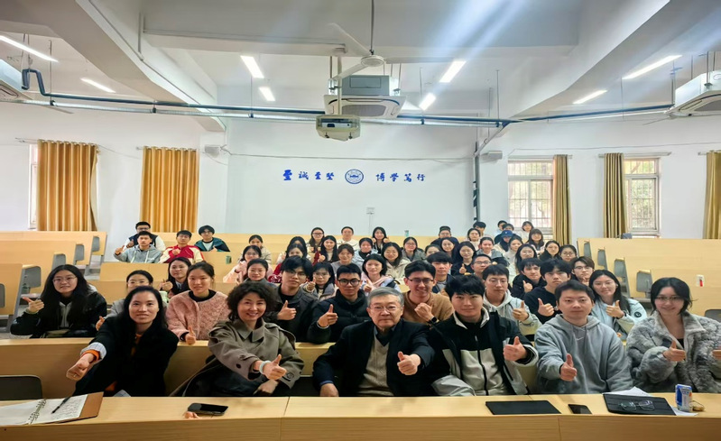 中国税务学会副会长朱青应邀为财政学系师生作讲座